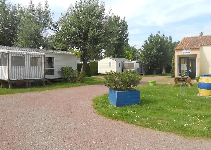 De La Rive مكان تخييم