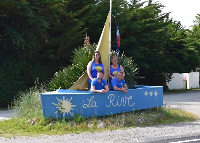 De La Rive مكان تخييم *